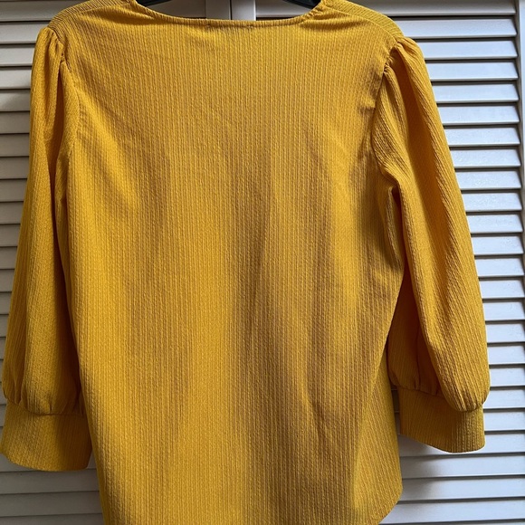 Women’s Sz Small Dressy Top - Picture 3 of 7